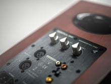 Load image into Gallery viewer, AIRPULSE A200 5'5" ACTIVE SPEAKER